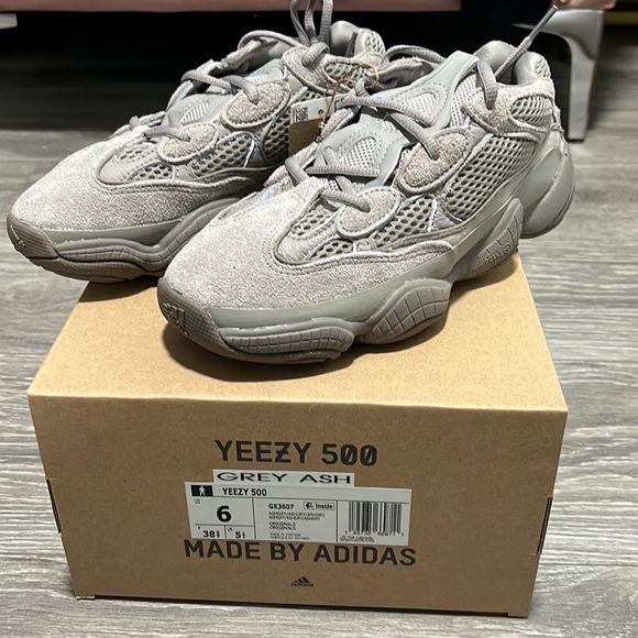 adidas gazelle silver green womens Yeezy 500 main image 1